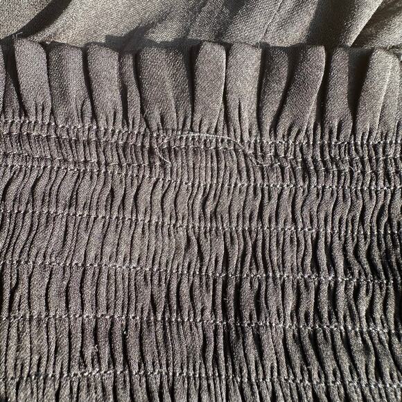 Bundle two Smocked Ruffle Mini Skirt Size m - Picture 8 of 10